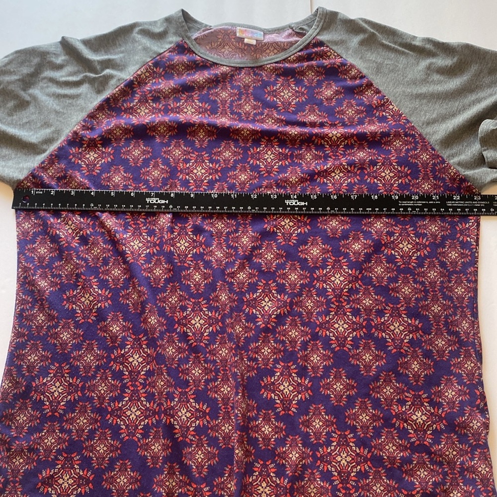 LuLaRoe Randy‎ Tee - Picture 4 of 7